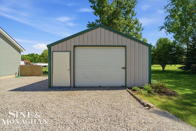 9201 Lambs Road, Wales, MI 48027