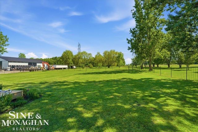 9201 Lambs Road, Wales, MI 48027