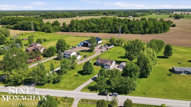 9201 Lambs Road, Wales, MI 48027
