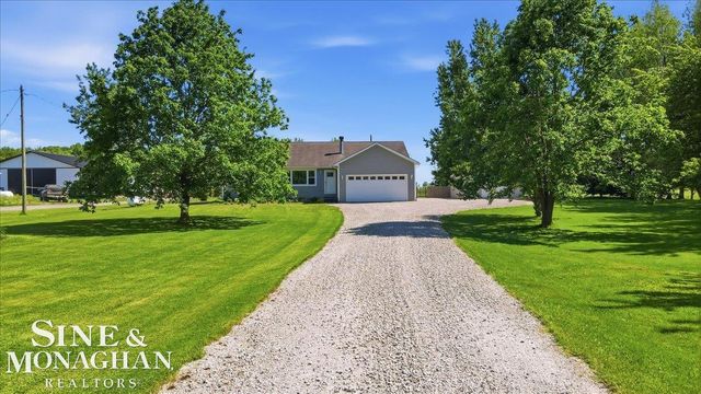 9201 Lambs Road, Wales, MI 48027