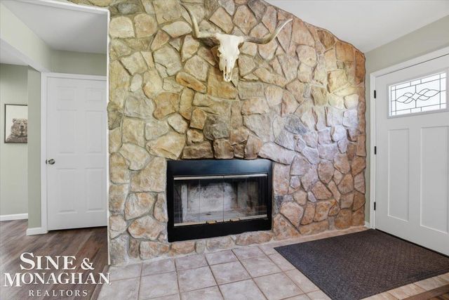 9201 Lambs Road, Wales, MI 48027