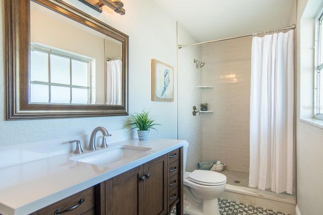 542 59TH WAY S, St Petersburg, FL 33707