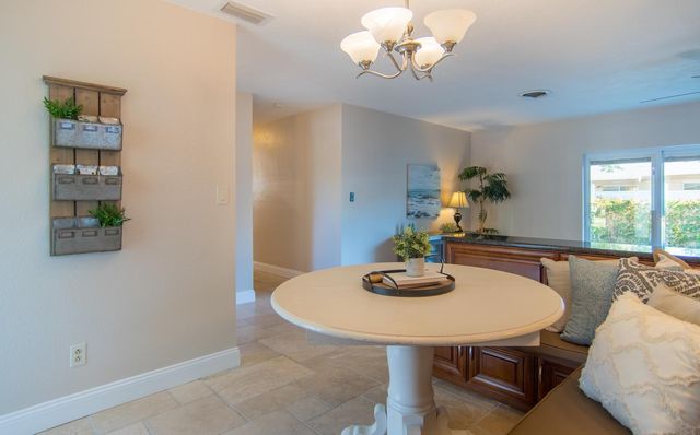542 59TH WAY S, St Petersburg, FL 33707