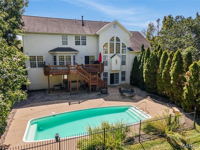 16757 Benton Taylor Drive, Chesterfield, MO 63005