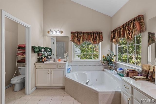 16757 Benton Taylor Drive, Chesterfield, MO 63005