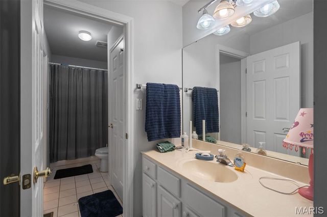 16757 Benton Taylor Drive, Chesterfield, MO 63005