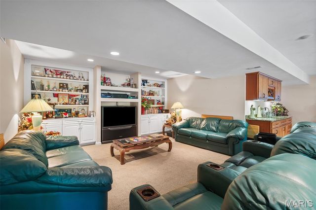 16757 Benton Taylor Drive, Chesterfield, MO 63005