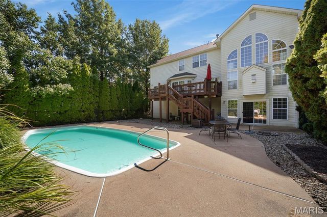 16757 Benton Taylor Drive, Chesterfield, MO 63005