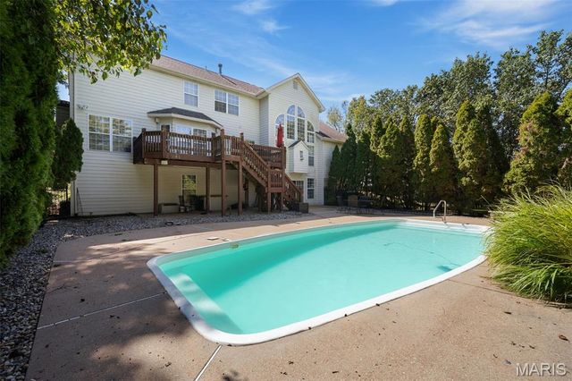 16757 Benton Taylor Drive, Chesterfield, MO 63005