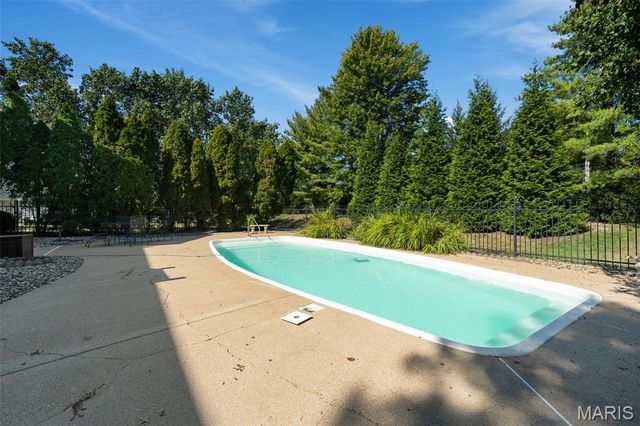 16757 Benton Taylor Drive, Chesterfield, MO 63005