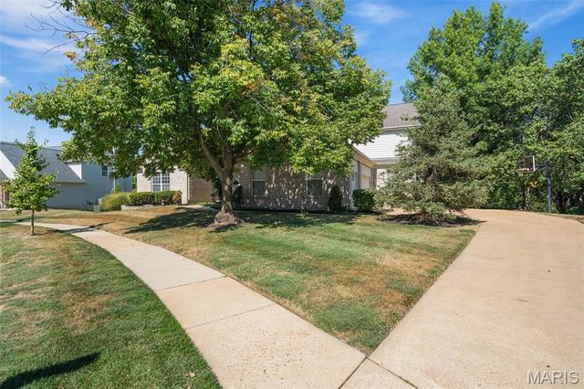16757 Benton Taylor Drive, Chesterfield, MO 63005