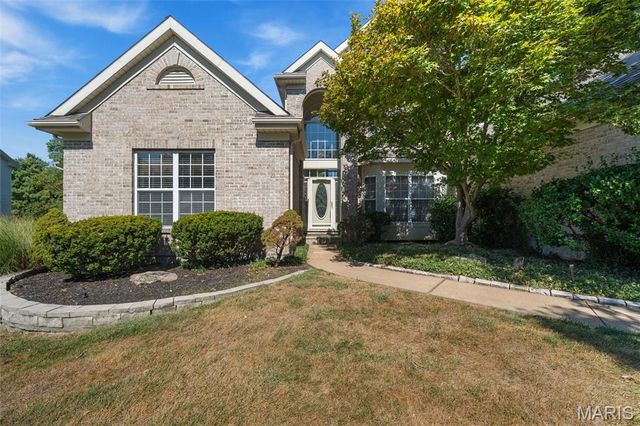16757 Benton Taylor Drive, Chesterfield, MO 63005