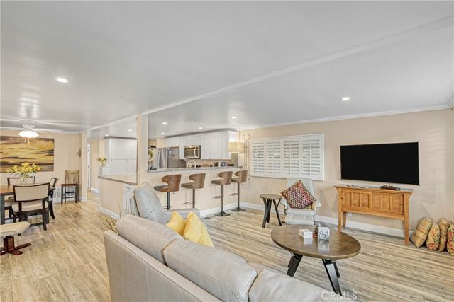 4201 Topanga Canyon Blvd 147, Woodland Hills, CA 91364