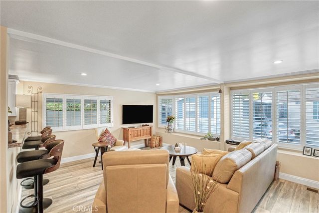 4201 Topanga Canyon Blvd 147, Woodland Hills, CA 91364