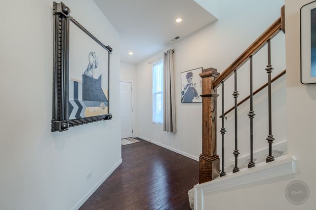 483 Watercress Drive, Aurora, IL 60504