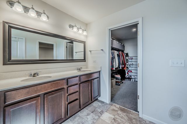 483 Watercress Drive, Aurora, IL 60504