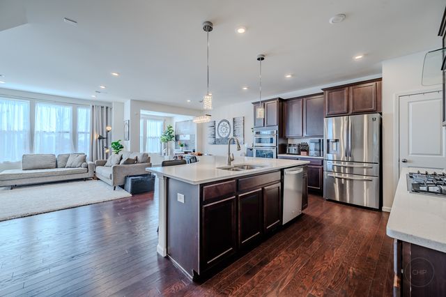 483 Watercress Drive, Aurora, IL 60504