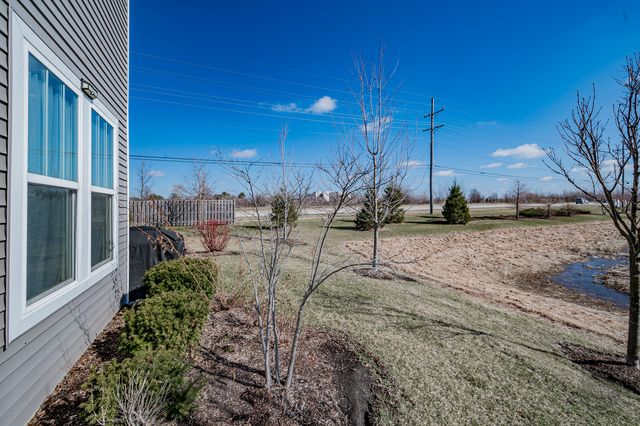 483 Watercress Drive, Aurora, IL 60504