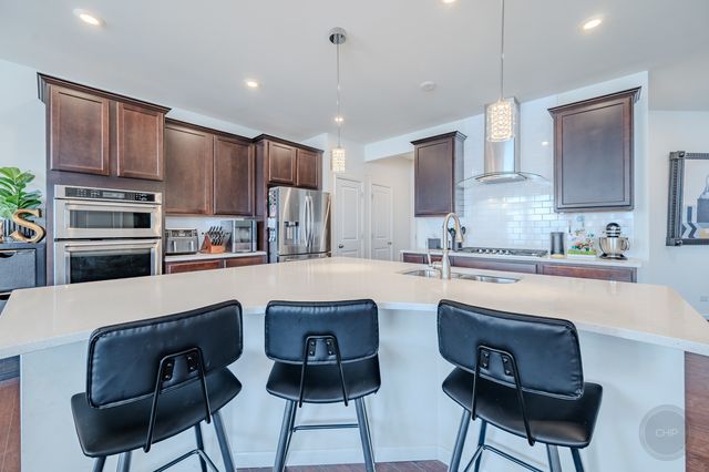 483 Watercress Drive, Aurora, IL 60504