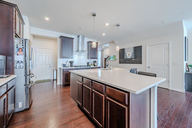 483 Watercress Drive, Aurora, IL 60504