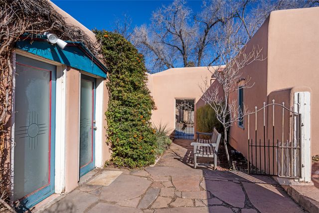 900 Gildersleeve Street, Santa Fe, NM 87505