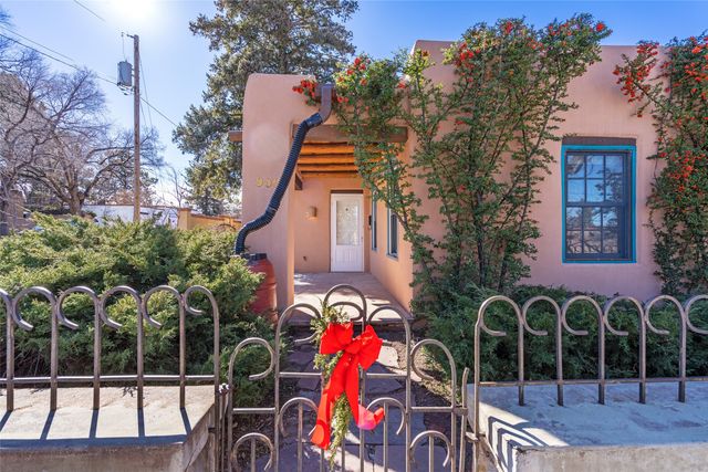 900 Gildersleeve Street, Santa Fe, NM 87505