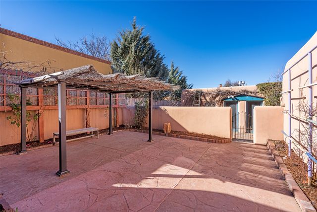 900 Gildersleeve Street, Santa Fe, NM 87505
