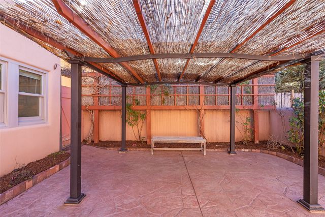 900 Gildersleeve Street, Santa Fe, NM 87505