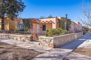 900 Gildersleeve Street, Santa Fe, NM 87505