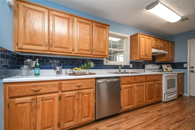 1 Hartlepool Drive, Bella Vista, AR 72715