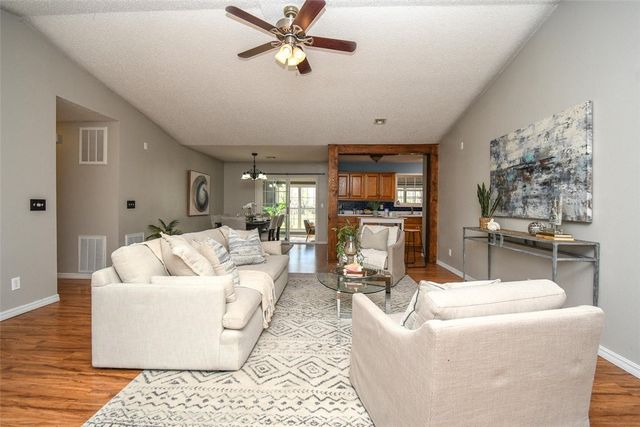 1 Hartlepool Drive, Bella Vista, AR 72715