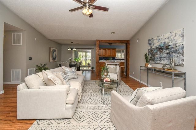 1 Hartlepool Drive, Bella Vista, AR 72715