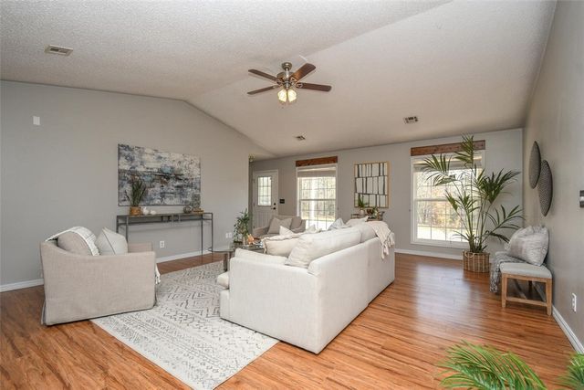 1 Hartlepool Drive, Bella Vista, AR 72715