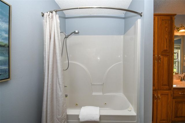 1 Hartlepool Drive, Bella Vista, AR 72715