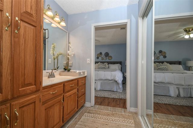 1 Hartlepool Drive, Bella Vista, AR 72715