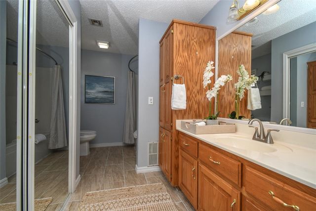 1 Hartlepool Drive, Bella Vista, AR 72715