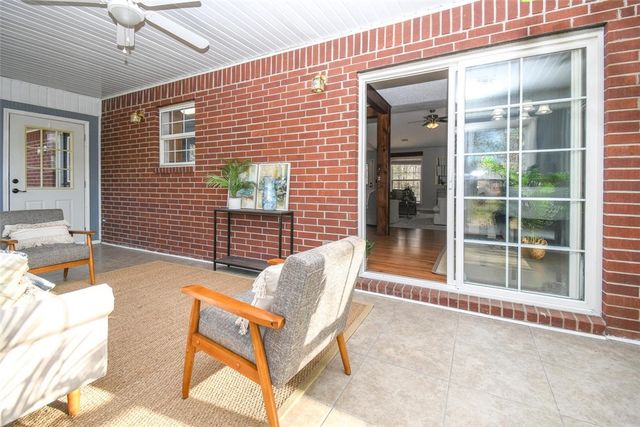 1 Hartlepool Drive, Bella Vista, AR 72715