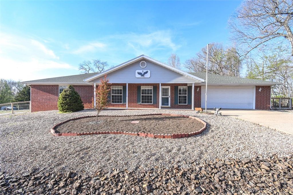 1 Hartlepool Drive, Bella Vista, AR 72715