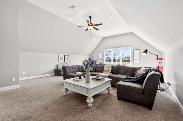 2340 Coppergate Way, Thompsons Station, TN 37179