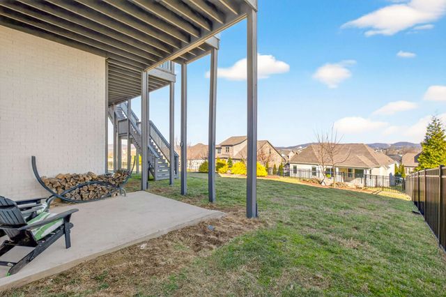 2340 Coppergate Way, Thompsons Station, TN 37179