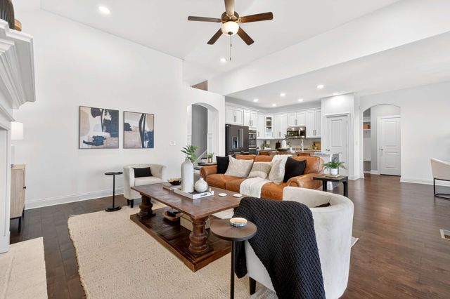 2340 Coppergate Way, Thompsons Station, TN 37179