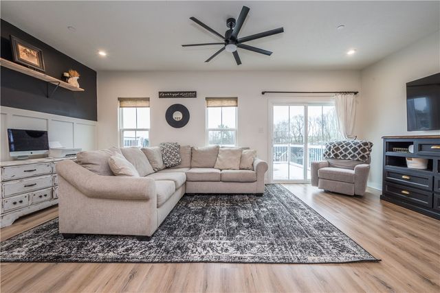 143 Providence Way, Whitehall, PA 15234