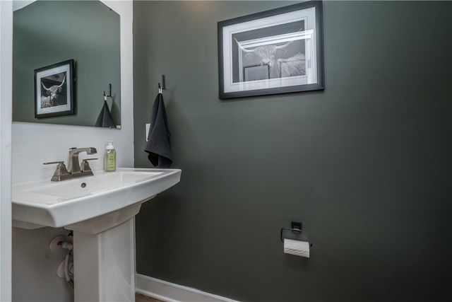 143 Providence Way, Whitehall, PA 15234