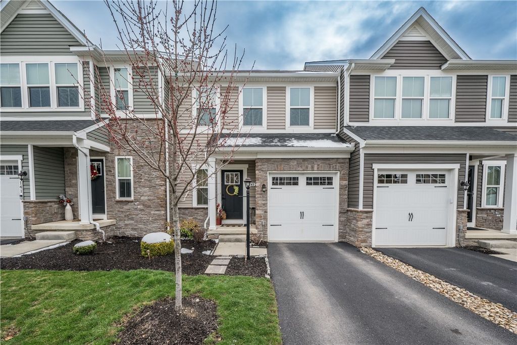 143 Providence Way, Whitehall, PA 15234