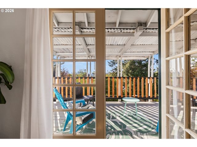 930 PRESCOTT Ln, Springfield, OR 97477