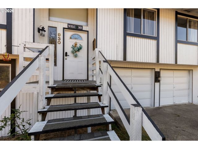 930 PRESCOTT Ln, Springfield, OR 97477