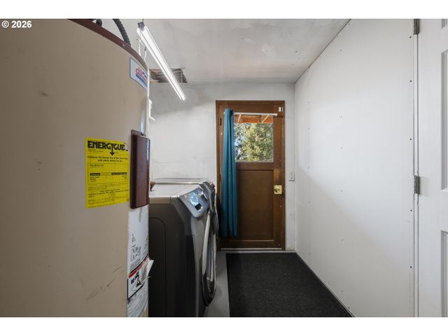 930 PRESCOTT Ln, Springfield, OR 97477