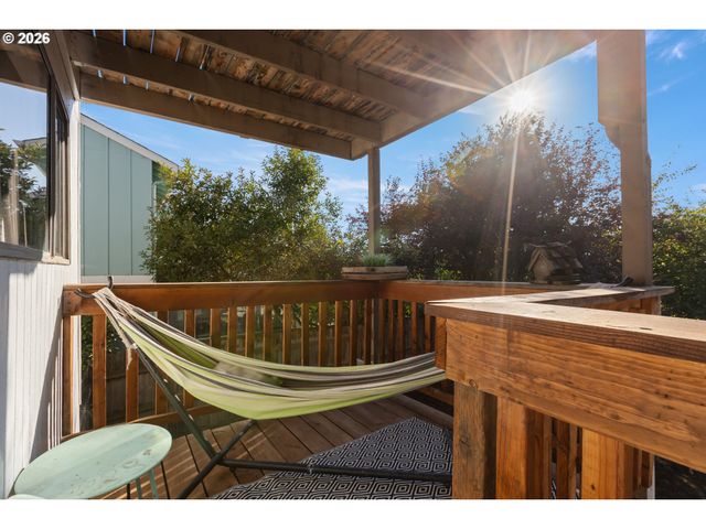 930 PRESCOTT Ln, Springfield, OR 97477