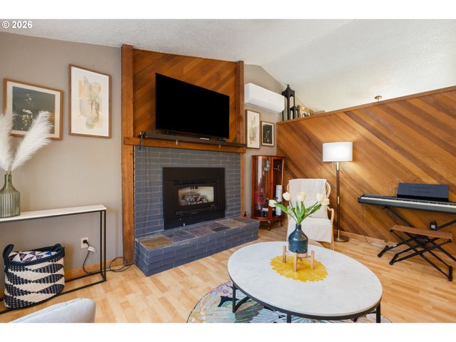 930 PRESCOTT Ln, Springfield, OR 97477