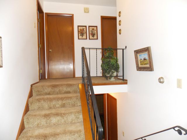 613 Dogwood Drive, Trail Creek, IN 46360